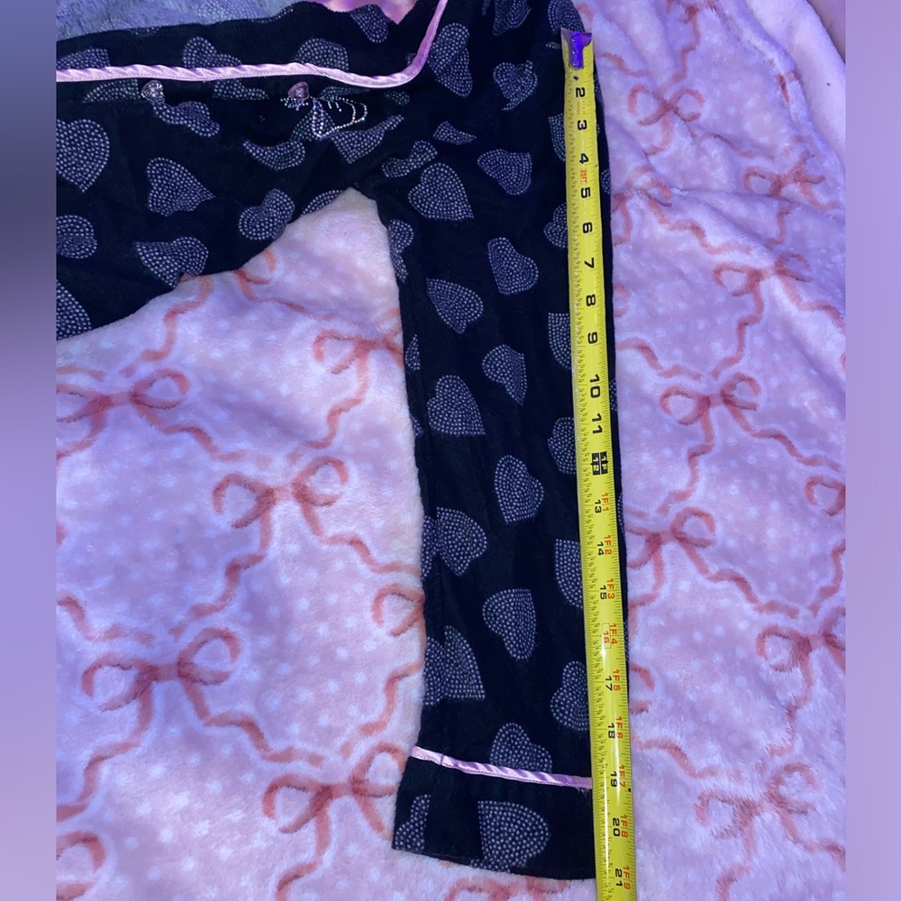 Betsy Johnson Intimates Heart pjs size small in black & pink!🖤💗 - Picture 5 of 12